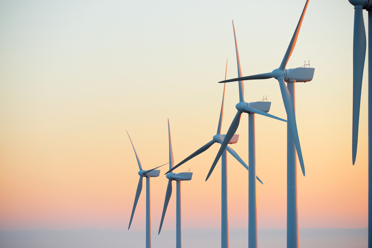 Elektrownia wiatrowa produkująca odnawialną energie elektryczną